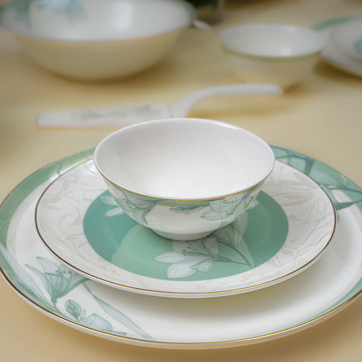 Celadon Reverie 37-Piece Fine Bone China Dinner Set