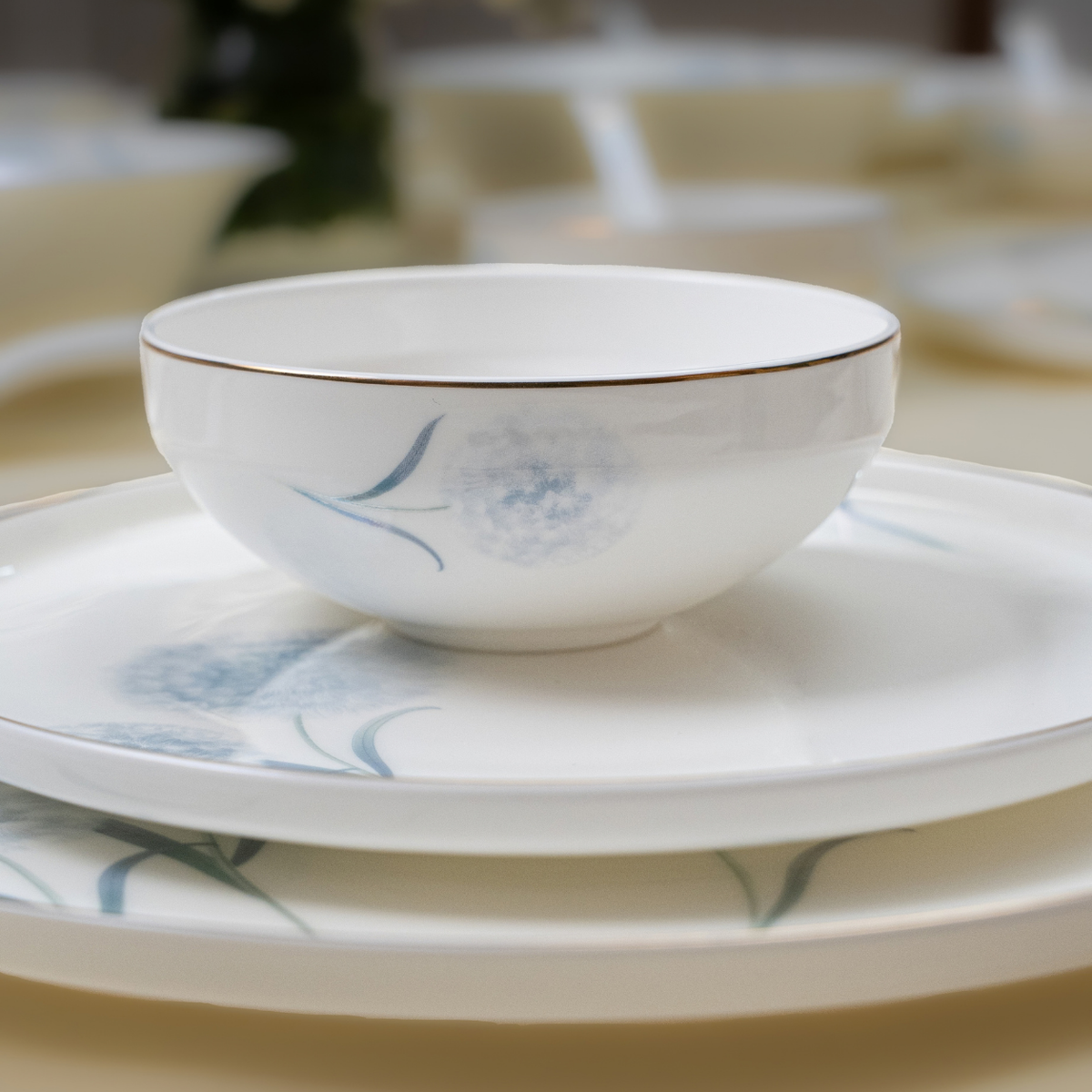 Celeste Bloom 37-Piece Fine Bone China Dinner Set